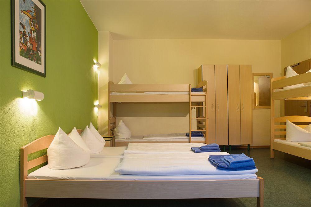 Acama Hotel & Hostel Schoeneberg Berlijn Buitenkant foto