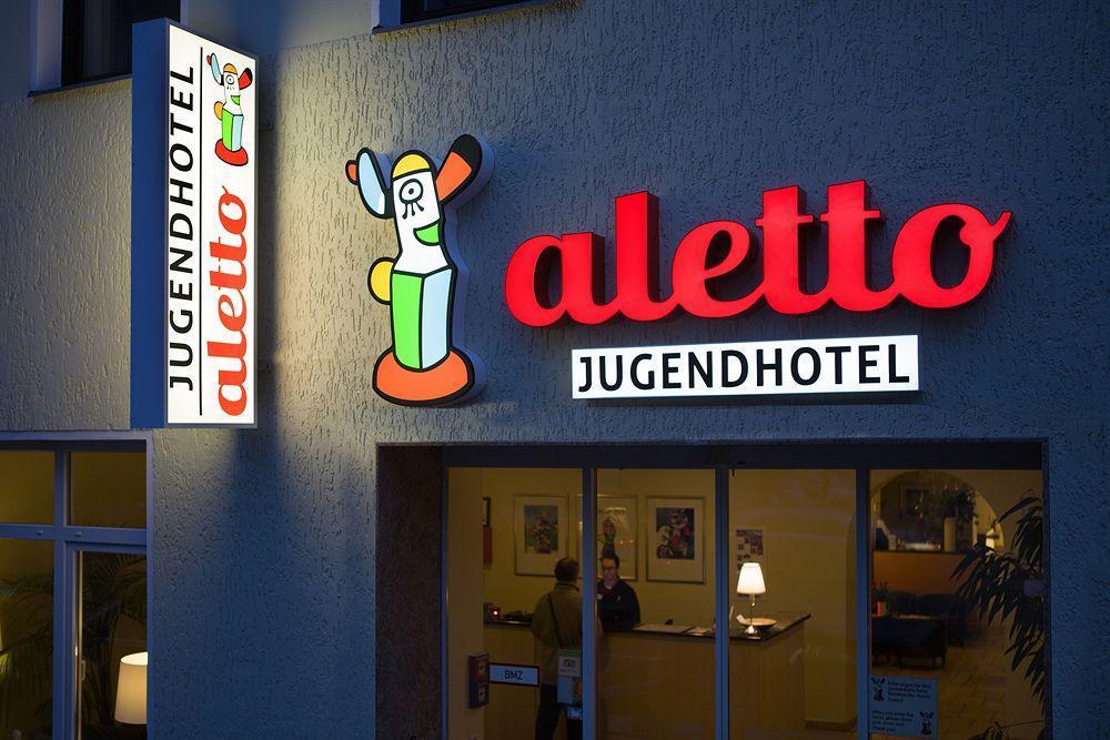 Acama Hotel & Hostel Schoneberg Berlijn Buitenkant foto